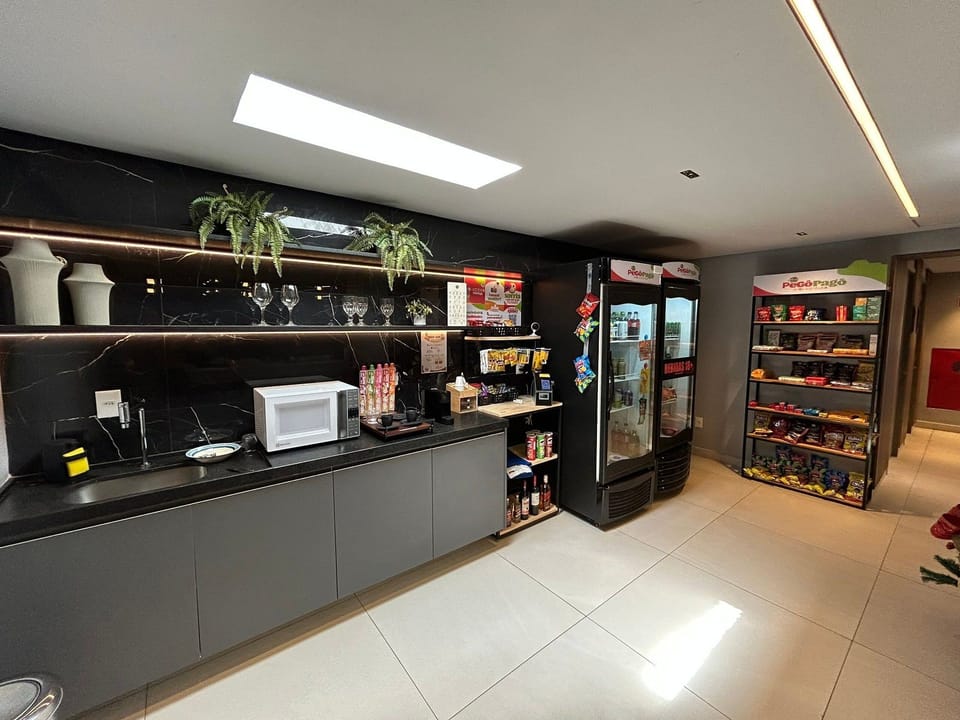 Economy Studio Suite | Private kitchen | Cookware/dishes/utensils