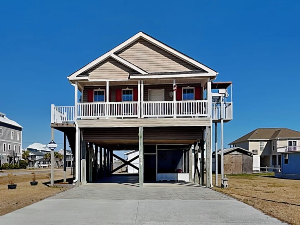 Studio (3 Bedrooms) | Front of property