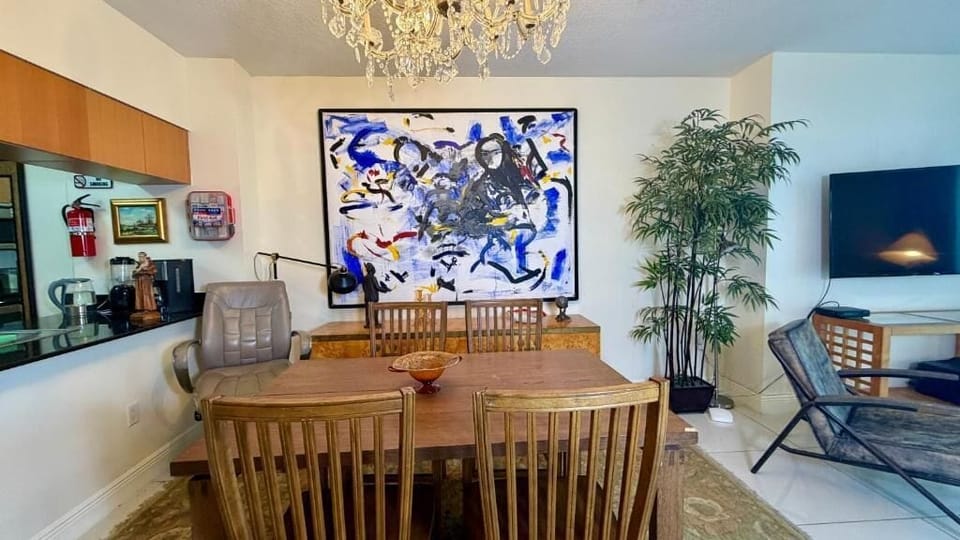Apartment, Balcony, City View | Dining