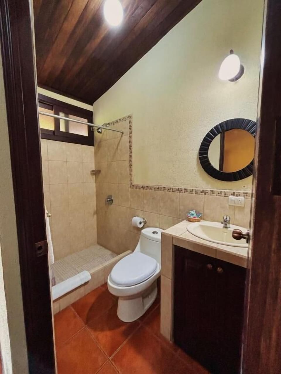 Quadruple Room | Bathroom | Shower, free toiletries, towels, soap