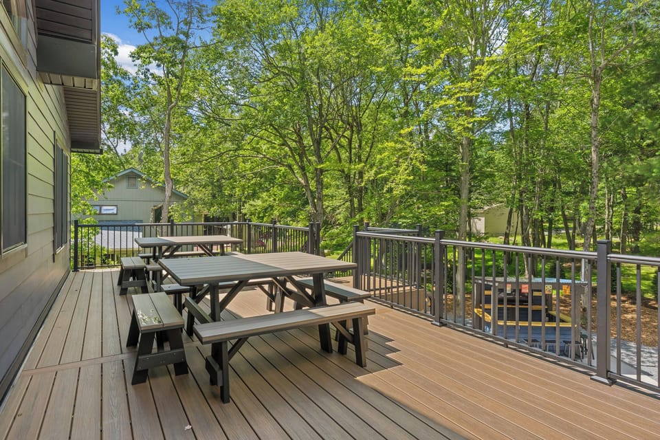 Plenty of Outdoor Dining areas on the 2nd Floor Deck.