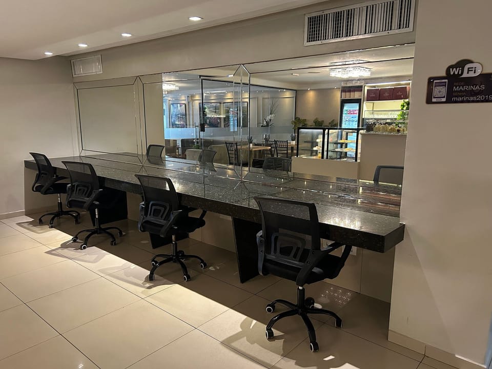 Family Apartment, Multiple Beds, Pets Not Allowed, Partial Sea View | Dining