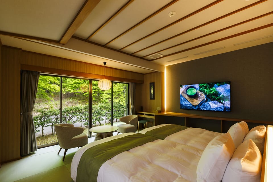 Comfort Twin Room | In-room safe, WiFi (free)