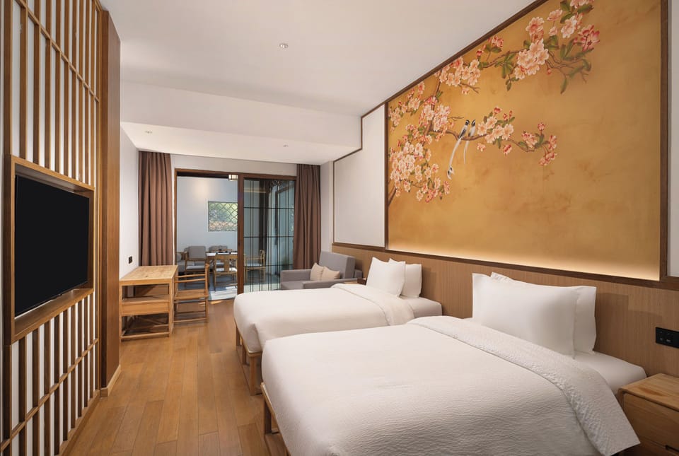 Superior Single Room | Desk, laptop workspace, WiFi (free)