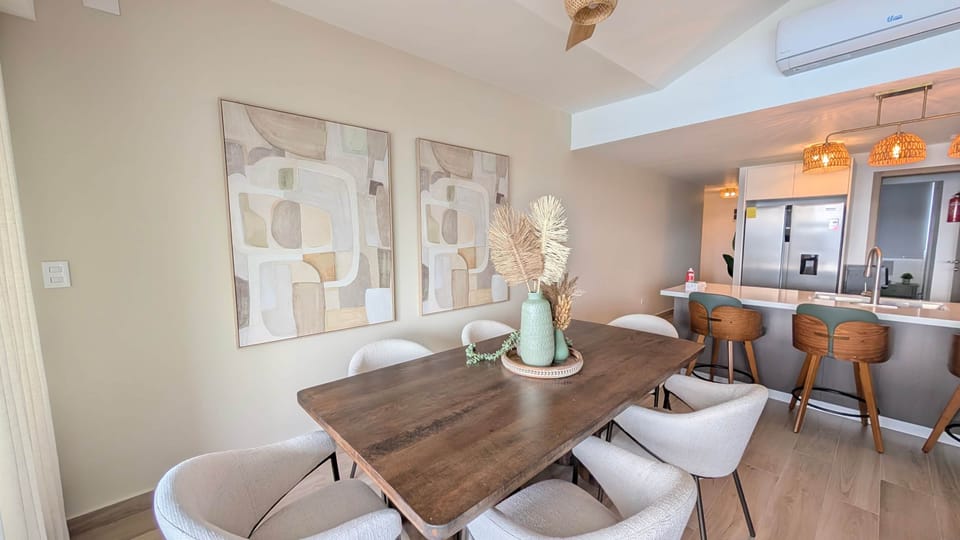 Cana Life Luxury | City Beach - Sky View Dinning Area 