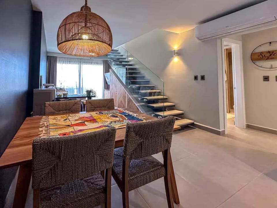 Cana Life Luxury Sky Palace – Private Rooftop Picuzzi Penthouse w Ocean Views (11)