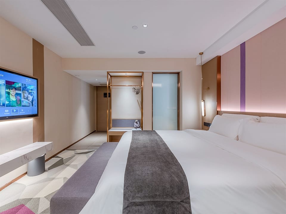 Standard Double Room, No Windows | Premium bedding, desk, laptop workspace, blackout drapes