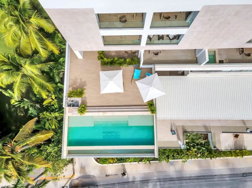 The Garden Pool Area and Views (5)