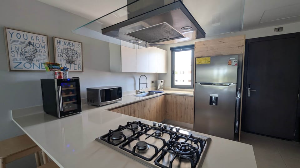 The Garden Beach Condo (2)
