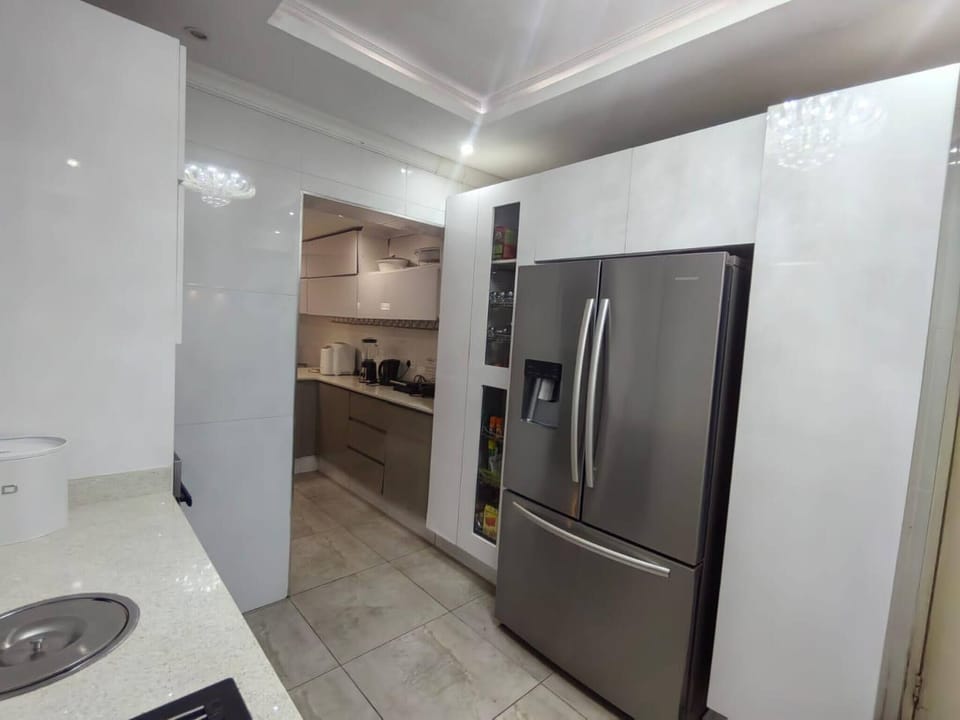 House, 3 Bedrooms, Accessible, Smoking | Private kitchen