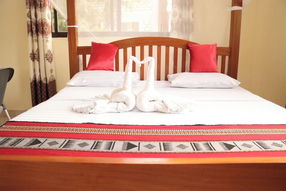 Deluxe Single Room | Individually decorated, individually furnished, free WiFi, bed sheets
