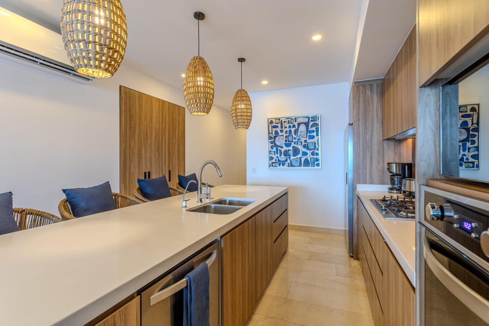 Condo - Image 13