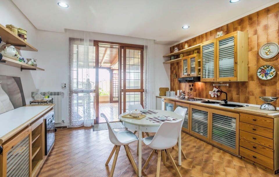 Autumn, Kitchen, Spring, Summer