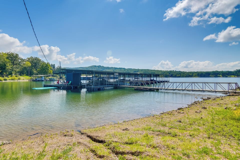 Kimberling Cove Resort | Community Amenities