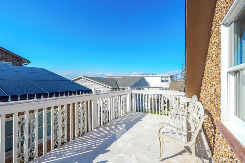 Private Balcony & Patio