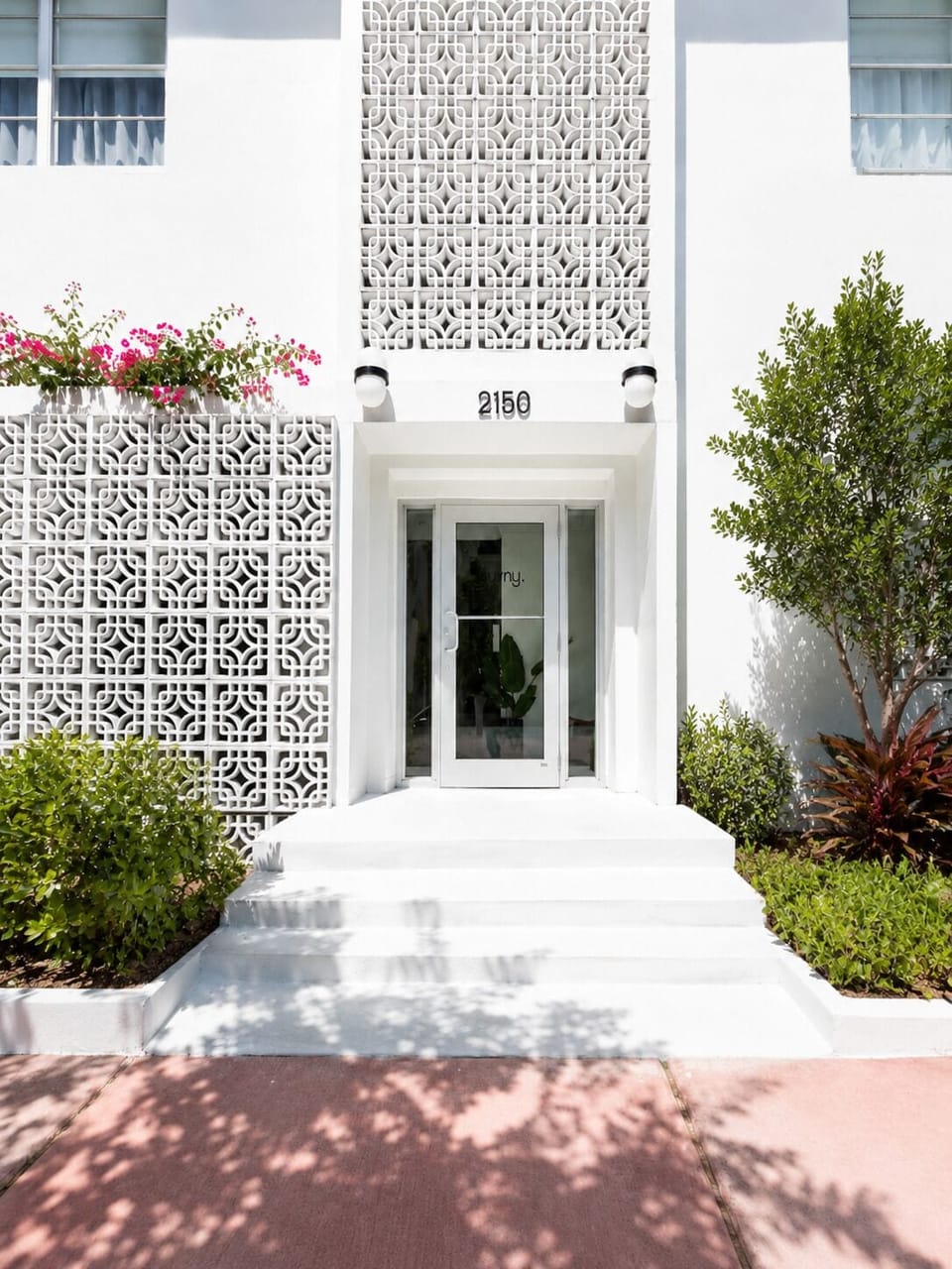 Basic Apartment | Exterior detail