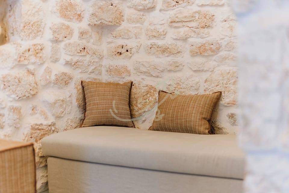House (2 Bedrooms) | Living area