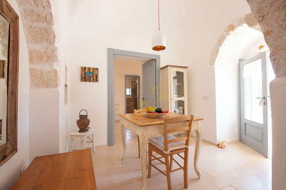 House (2 Bedrooms) | Living area
