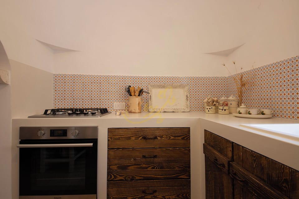 House (2 Bedrooms) | Private kitchen | Microwave, oven, espresso maker, electric kettle