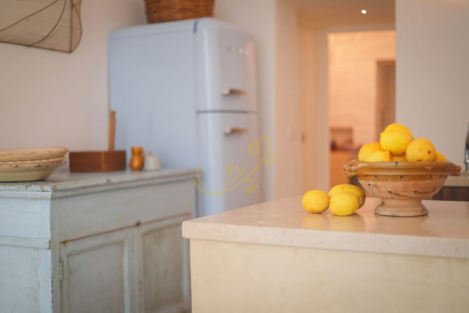 House (4 Bedrooms) | Private kitchen | Microwave, oven, espresso maker, electric kettle