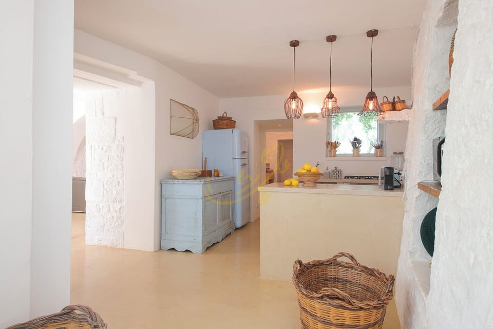 House (4 Bedrooms) | Private kitchen | Microwave, oven, espresso maker, electric kettle