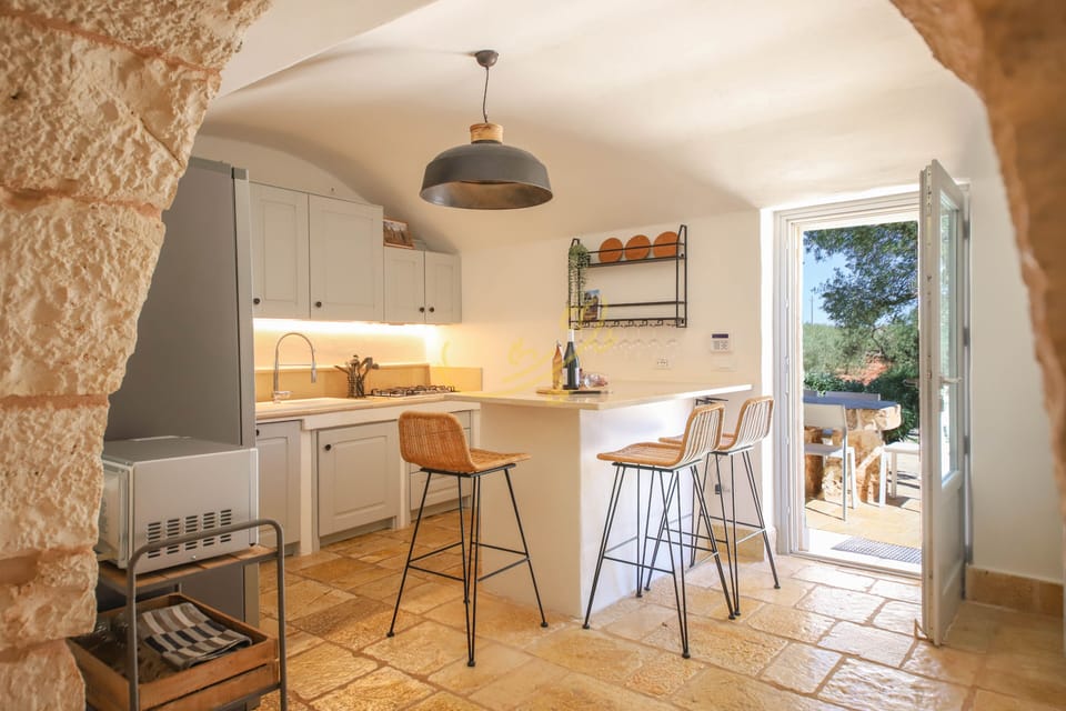 House (4 Bedrooms) | Private kitchen | Microwave, oven, stovetop, dishwasher