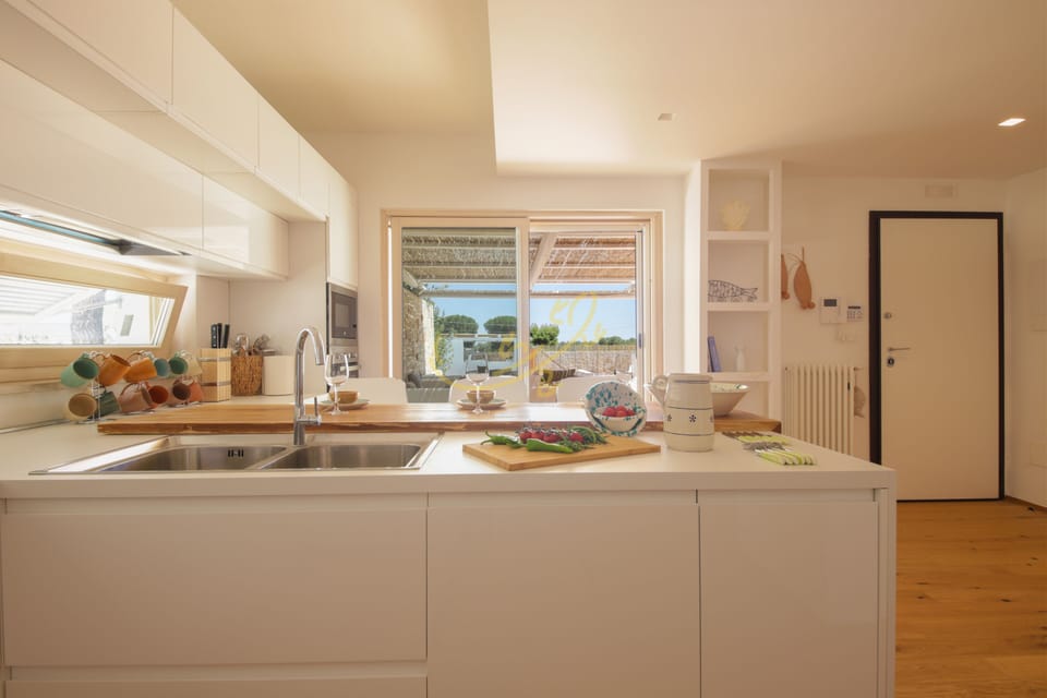 House (3 Bedrooms) | Private kitchen | Microwave, oven, espresso maker, electric kettle