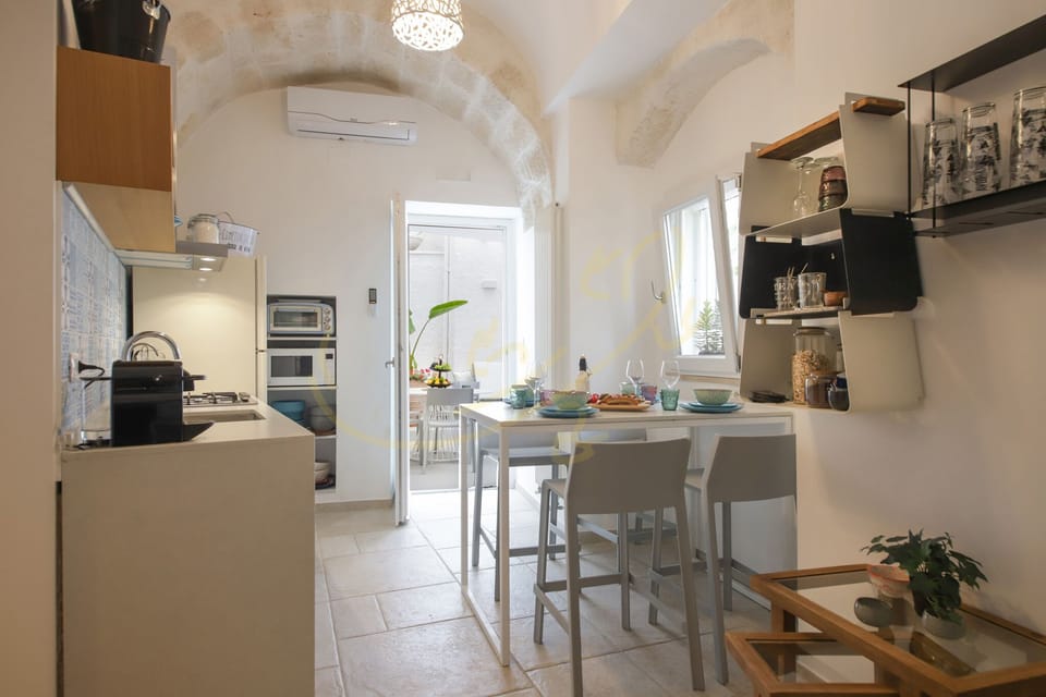 Apartment (2 Bedrooms) | Private kitchen | Microwave, oven, stovetop, dishwasher
