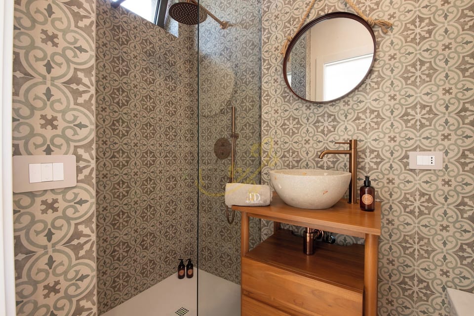 House (2 Bedrooms) | Bathroom | Shower, bidet