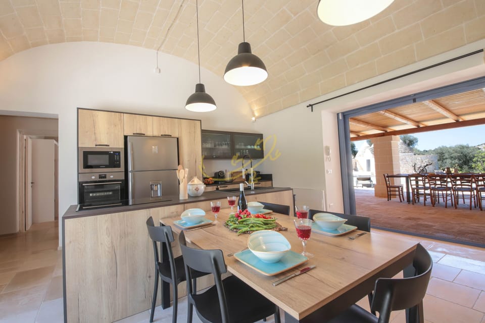 Villa (4 Bedrooms) | Living area