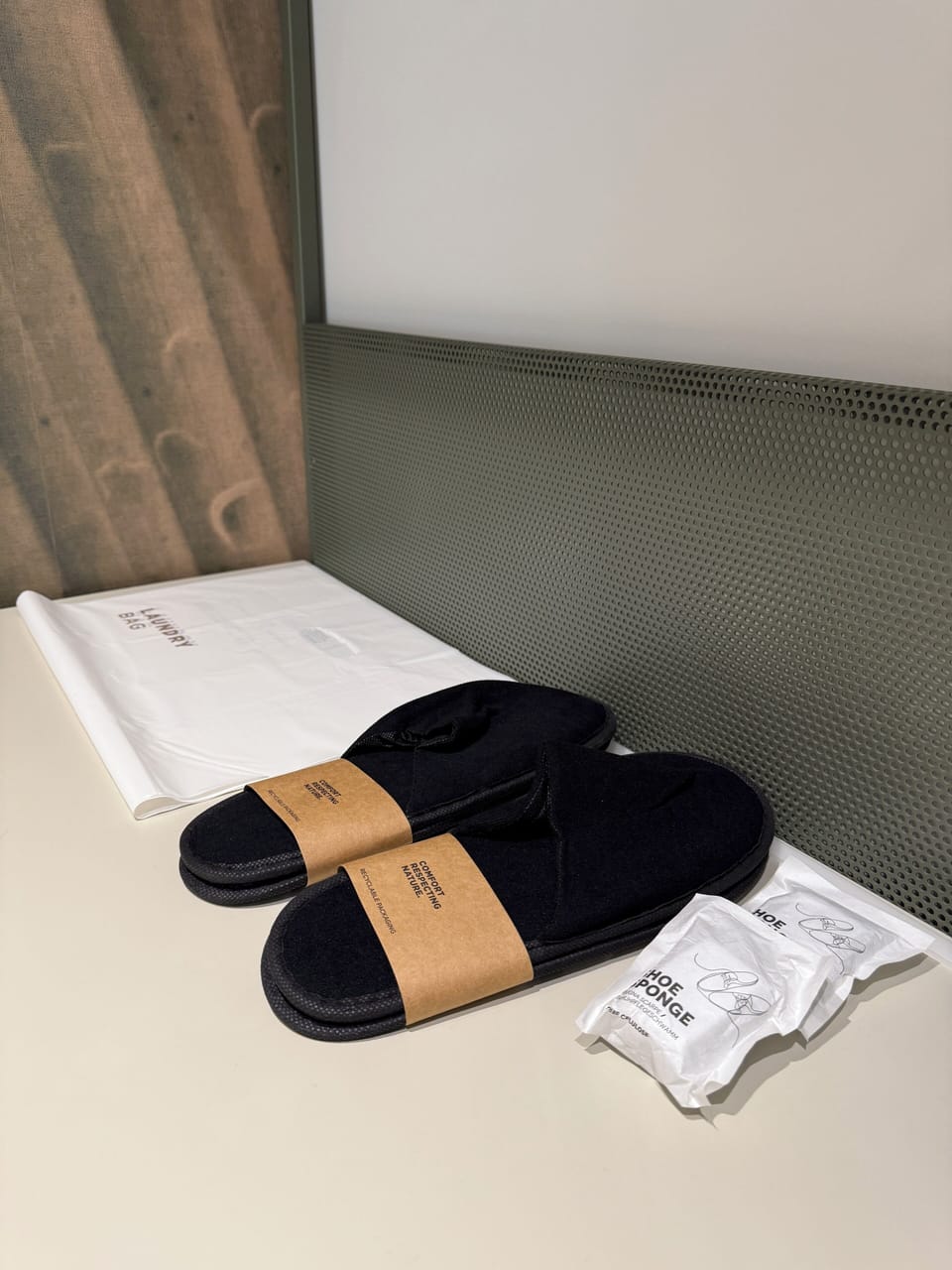 Room, 1 Queen Bed, Private Bathroom | Minibar, in-room safe, desk, laptop workspace