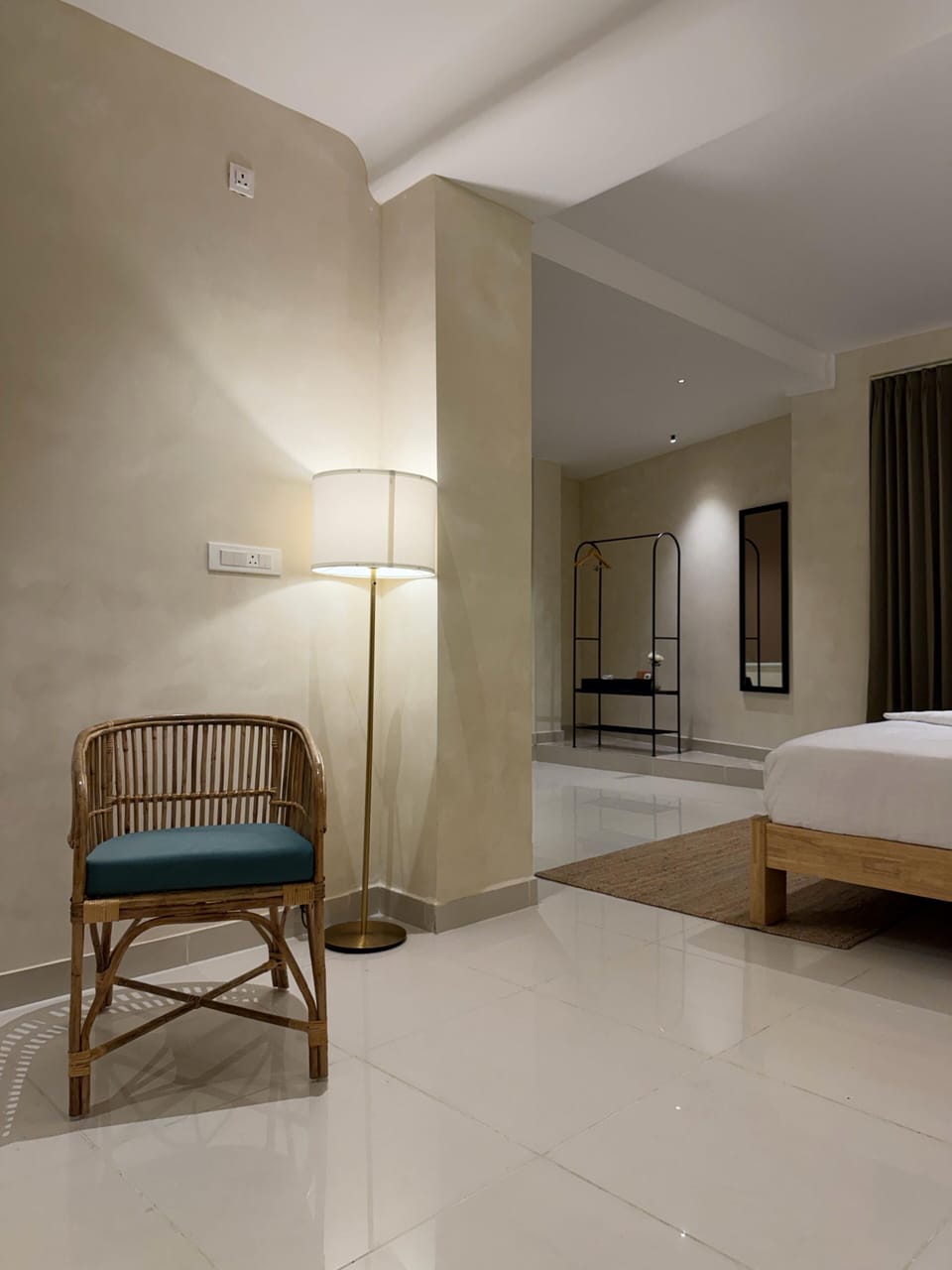 Signature Suite Room | Premium bedding, down comforters, memory foam beds, minibar