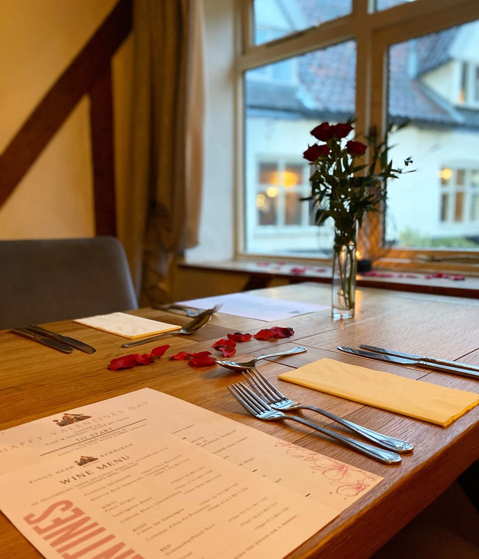 Breakfast, lunch, dinner served; British cuisine 