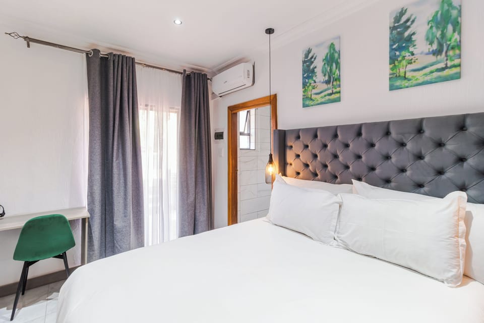 Studio Suite | Free WiFi