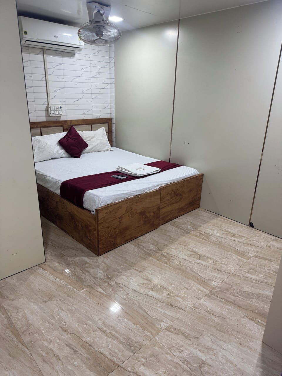 Double or Twin Room | Free WiFi