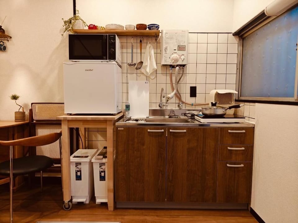 Cabin, 2 Bedrooms | Private kitchen | Electric kettle