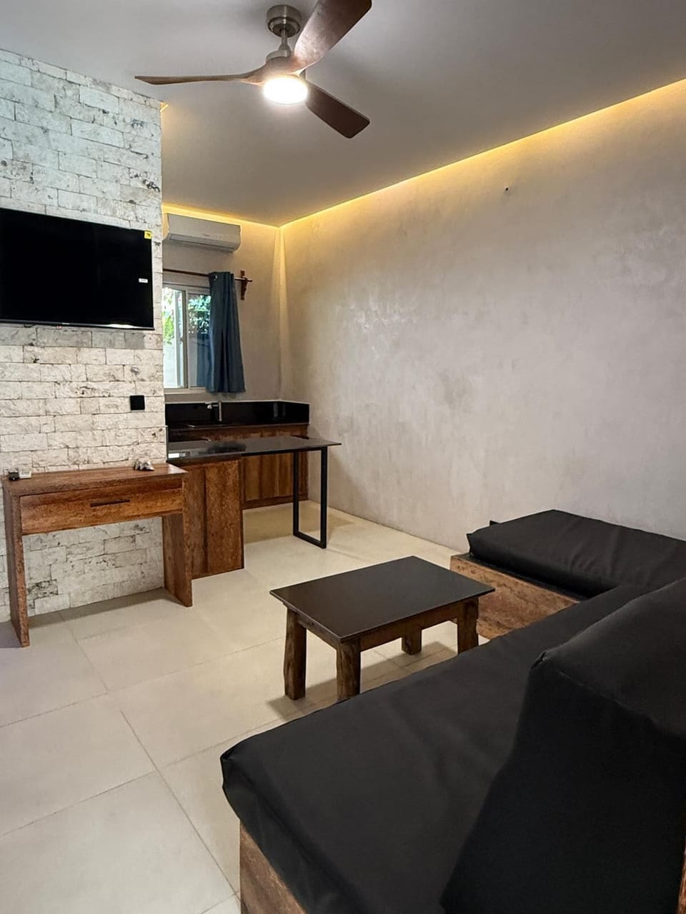 Deluxe Apartment, Pool View | Living area | Printers