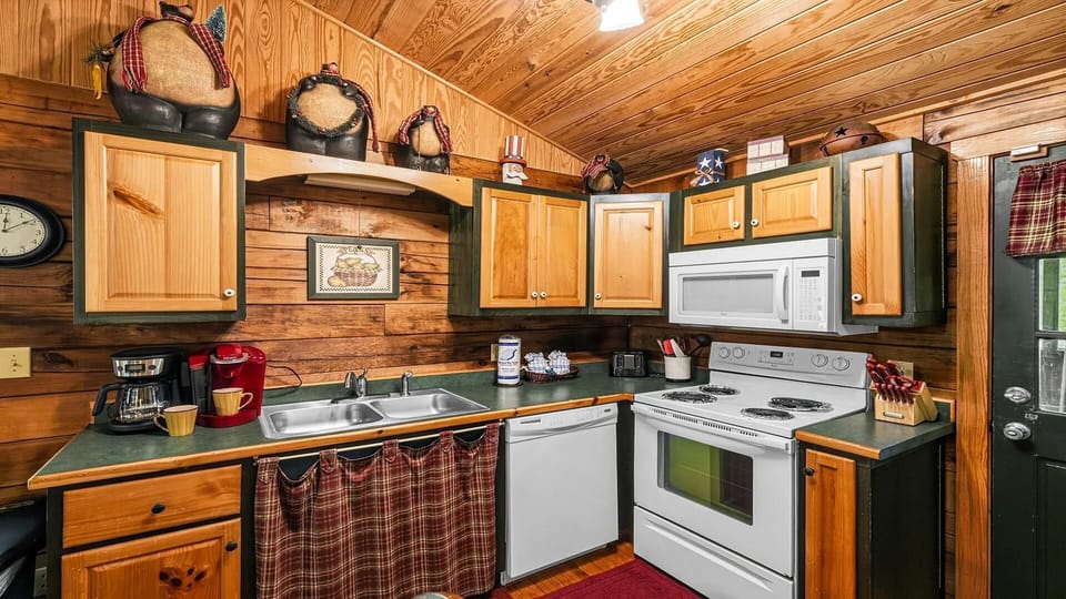 Cabin Rental Kitchen