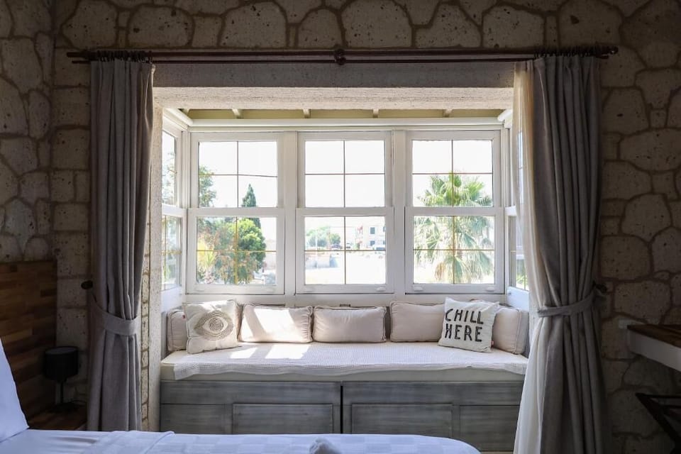 Superior Double or Twin Room, Bathtub, Pool View | In-room safe