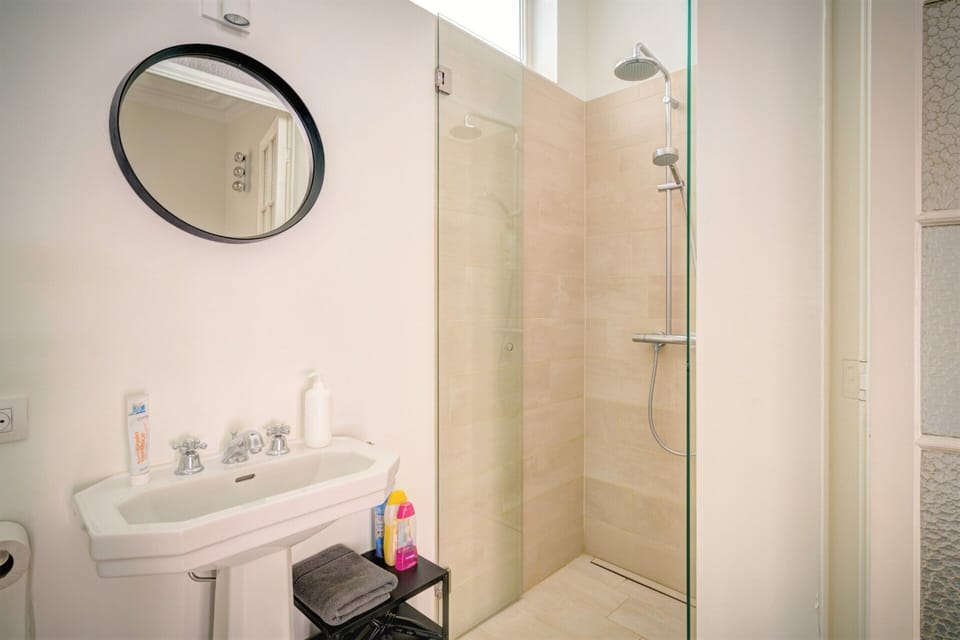 Apartment | Bathroom