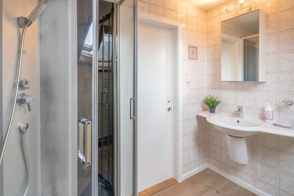 Apartment | Bathroom