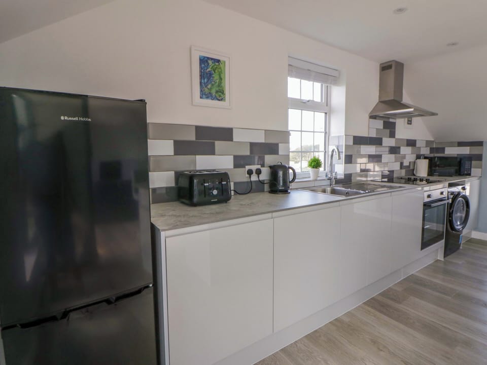 Cottage | Private kitchen | Cookware/dishes/utensils