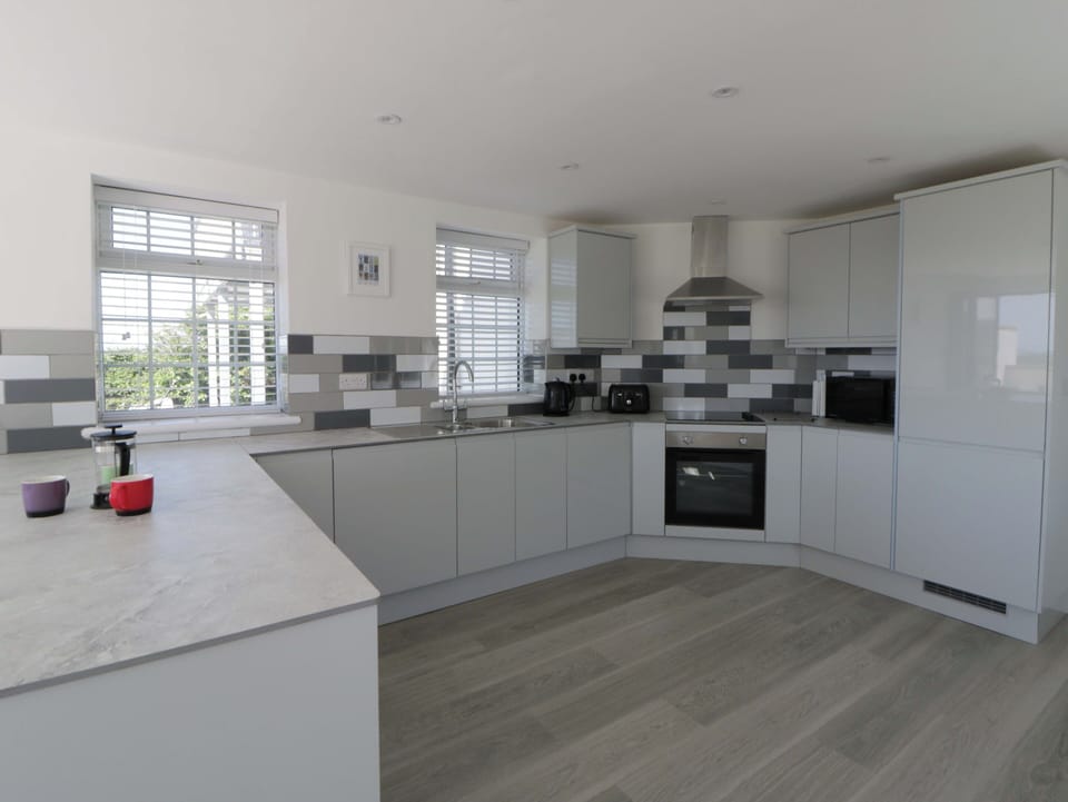 Cottage | Private kitchen | Cookware/dishes/utensils