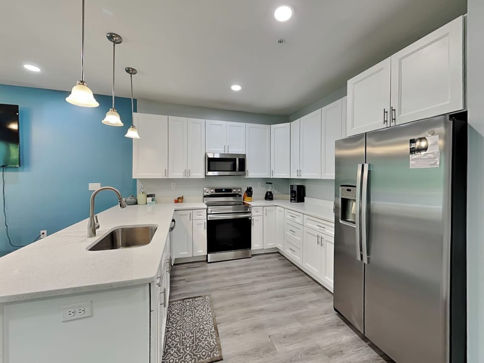 Wave of Serenity - Kitchen - First Floor