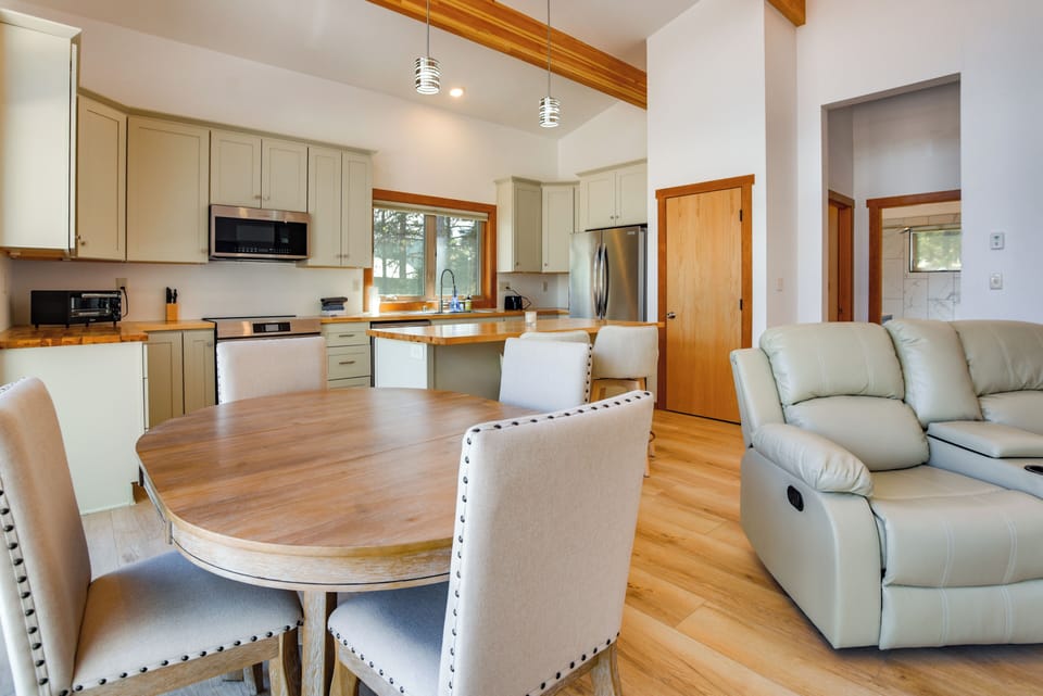 House (3 Bedrooms) | Interior