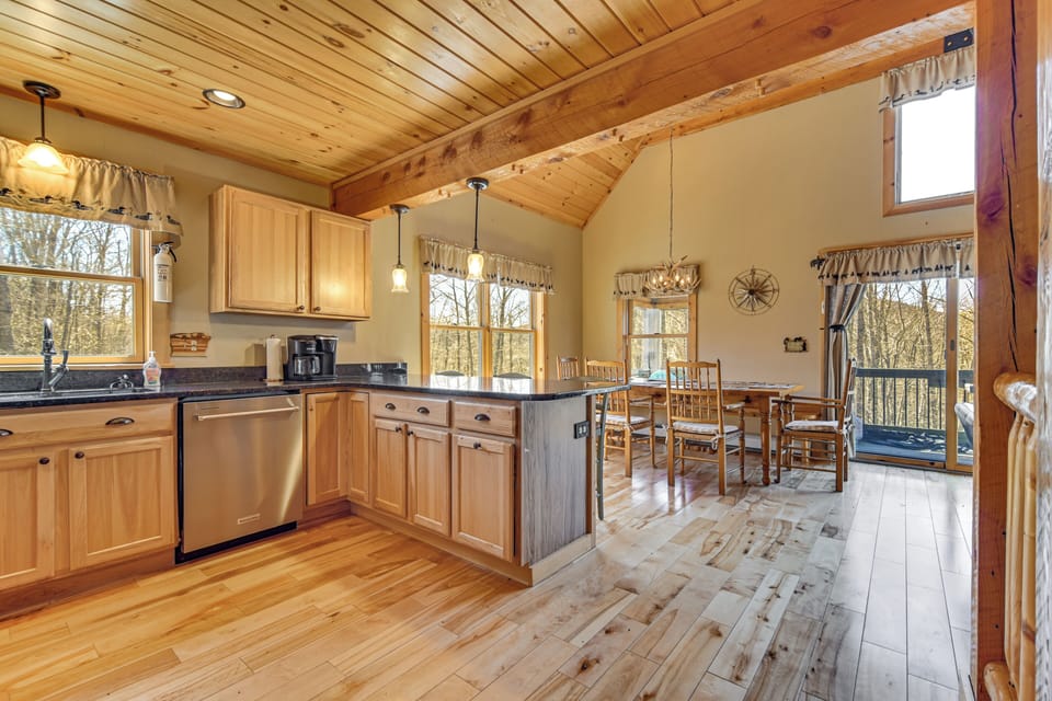 House (4 Bedrooms) | Interior