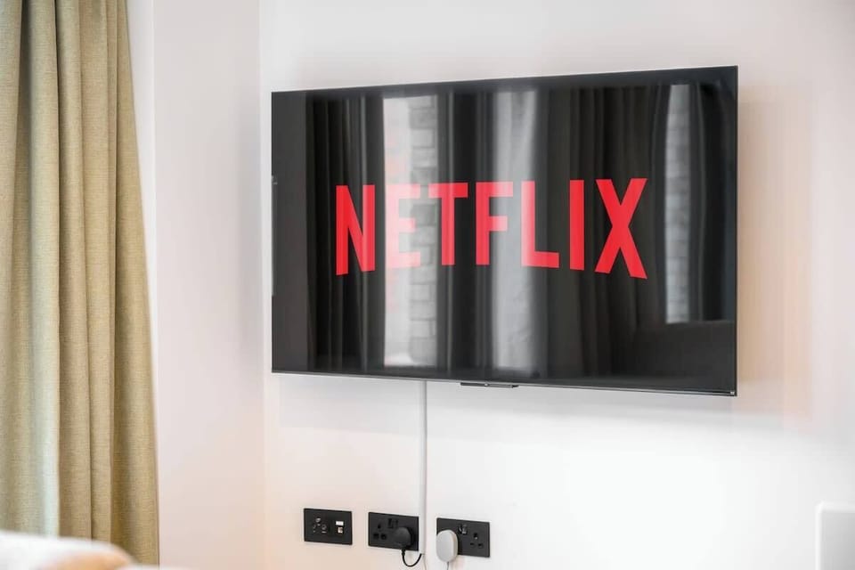 Smart TV with Netflix and all your streamers