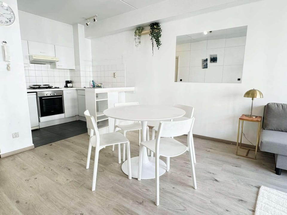 Apartment | Dining
