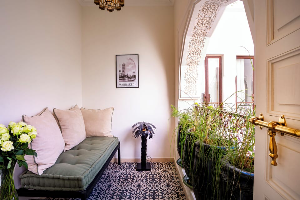 Luxury Suite, Non Smoking, Courtyard View | Balcony