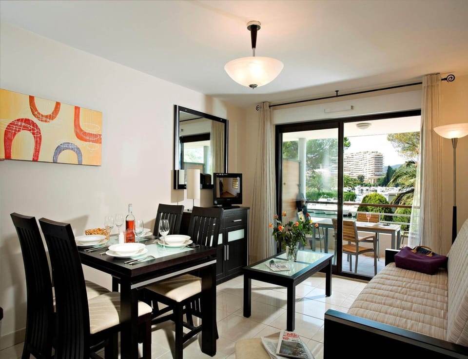 Apartment | Living room